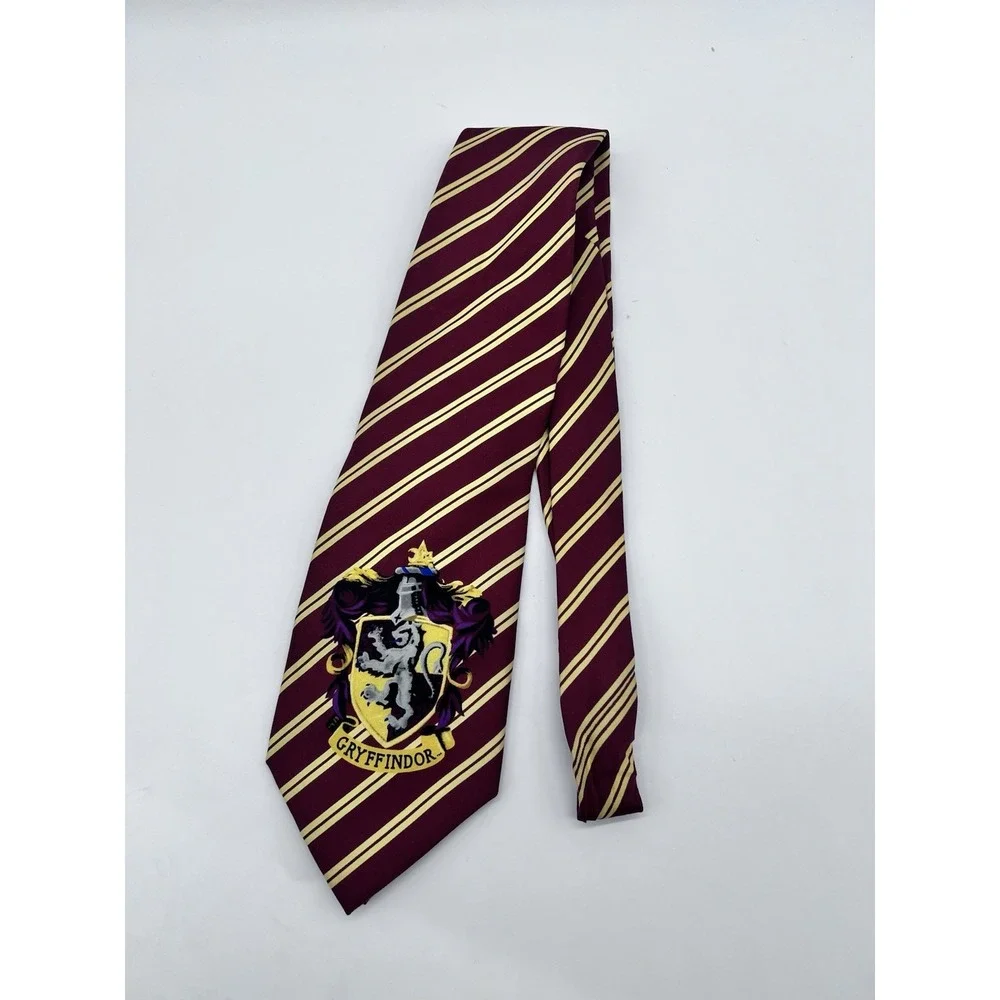 Harry Potter‎ Gryffindor Inc Neck Tie Class Crest Striped Tonno Burgundy Yellow